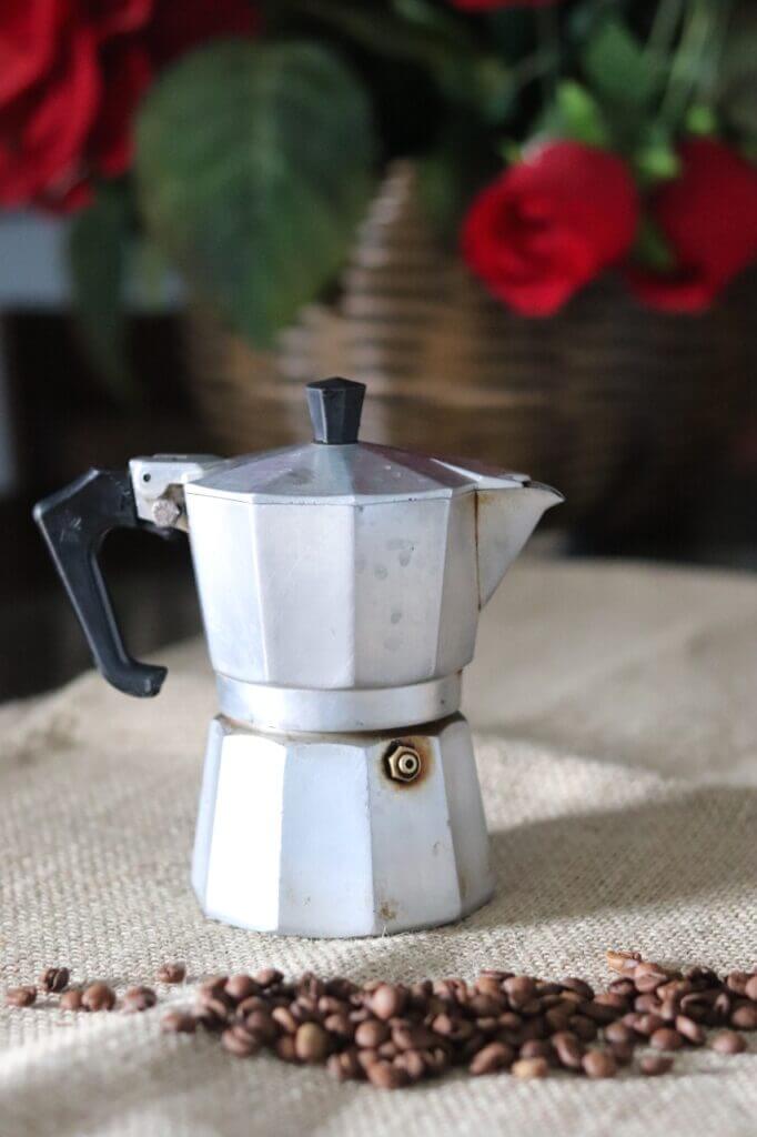 Descubra o encanto da cafeteira Moka: um clássico que encanta paladares